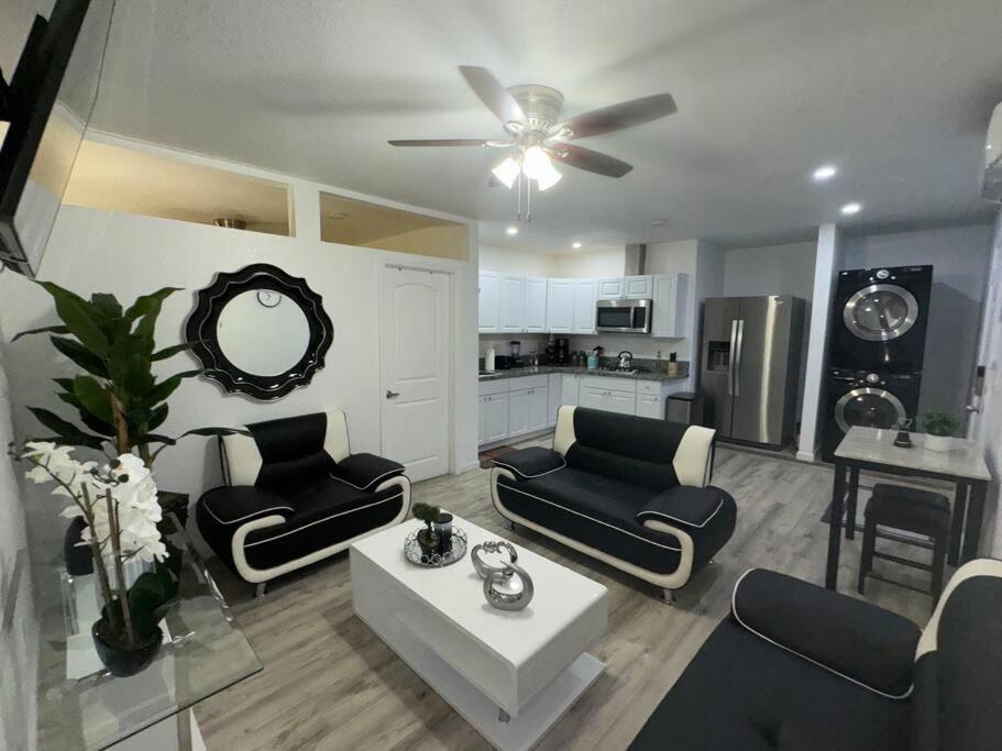 Stylish Near The Strip !!! *